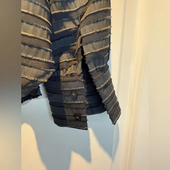 loft blouse women's Square Neck Blouse Gray small some intentional fraying - Picture 9 of 9